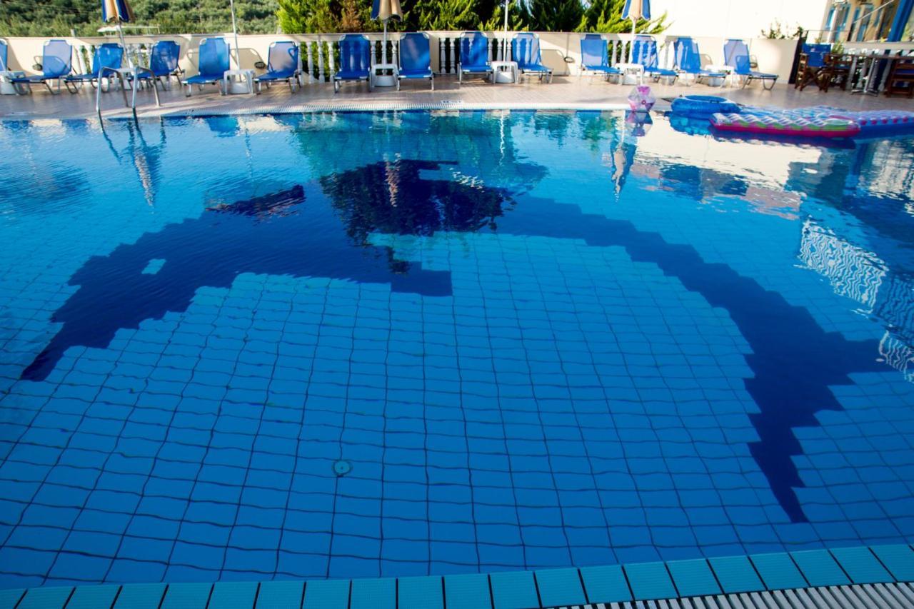 Christina Apartments Tsiliví Eksteriør bilde