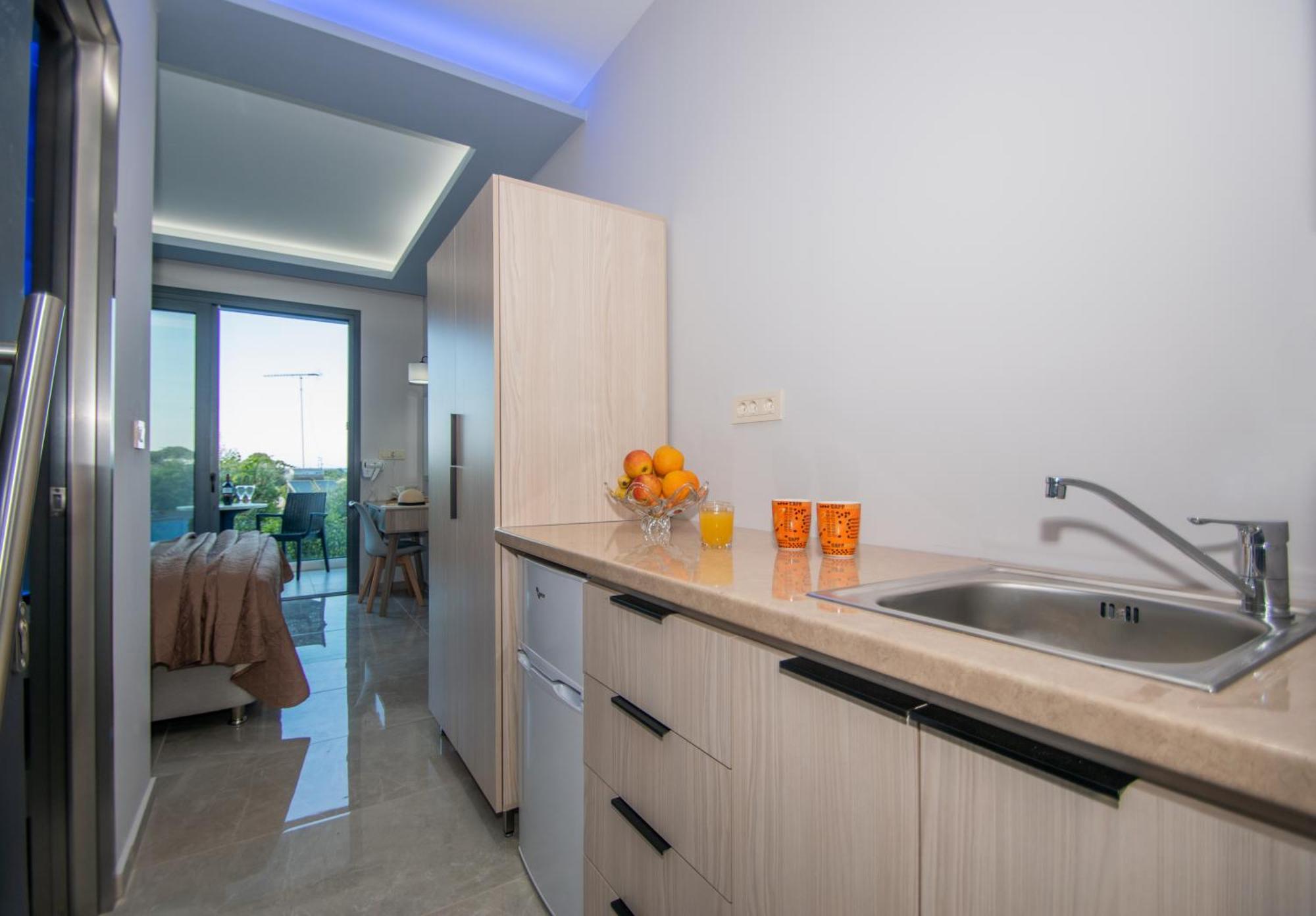 Christina Apartments Tsiliví Eksteriør bilde
