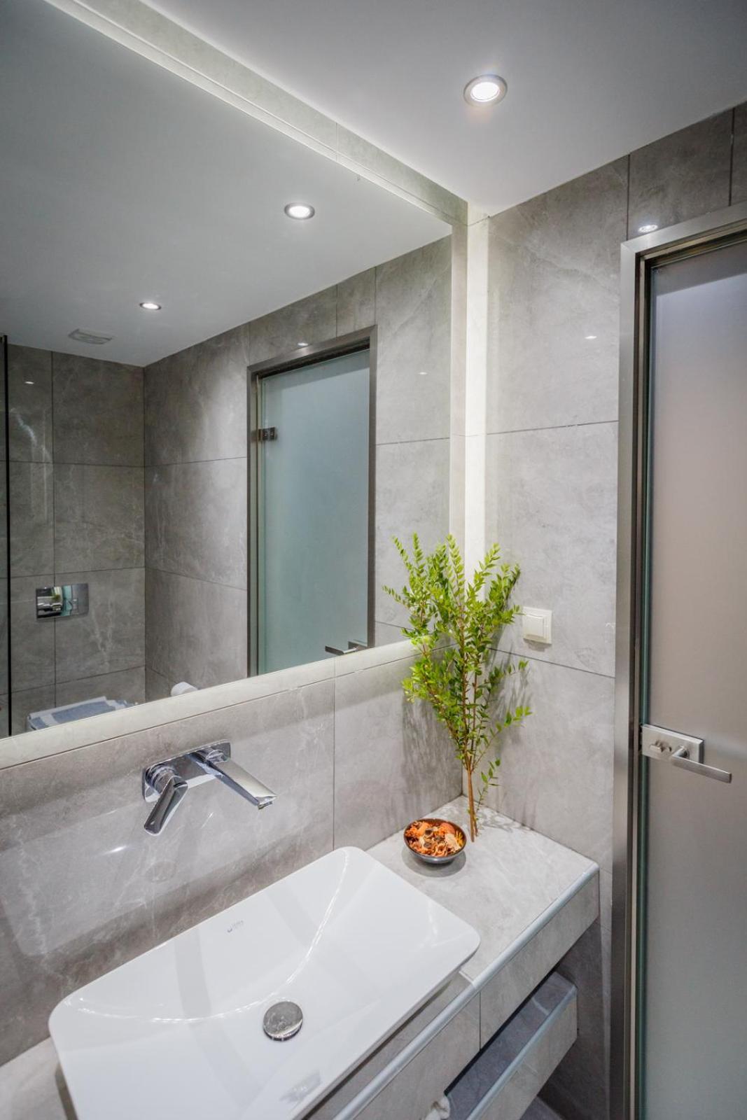 Christina Apartments Tsiliví Eksteriør bilde