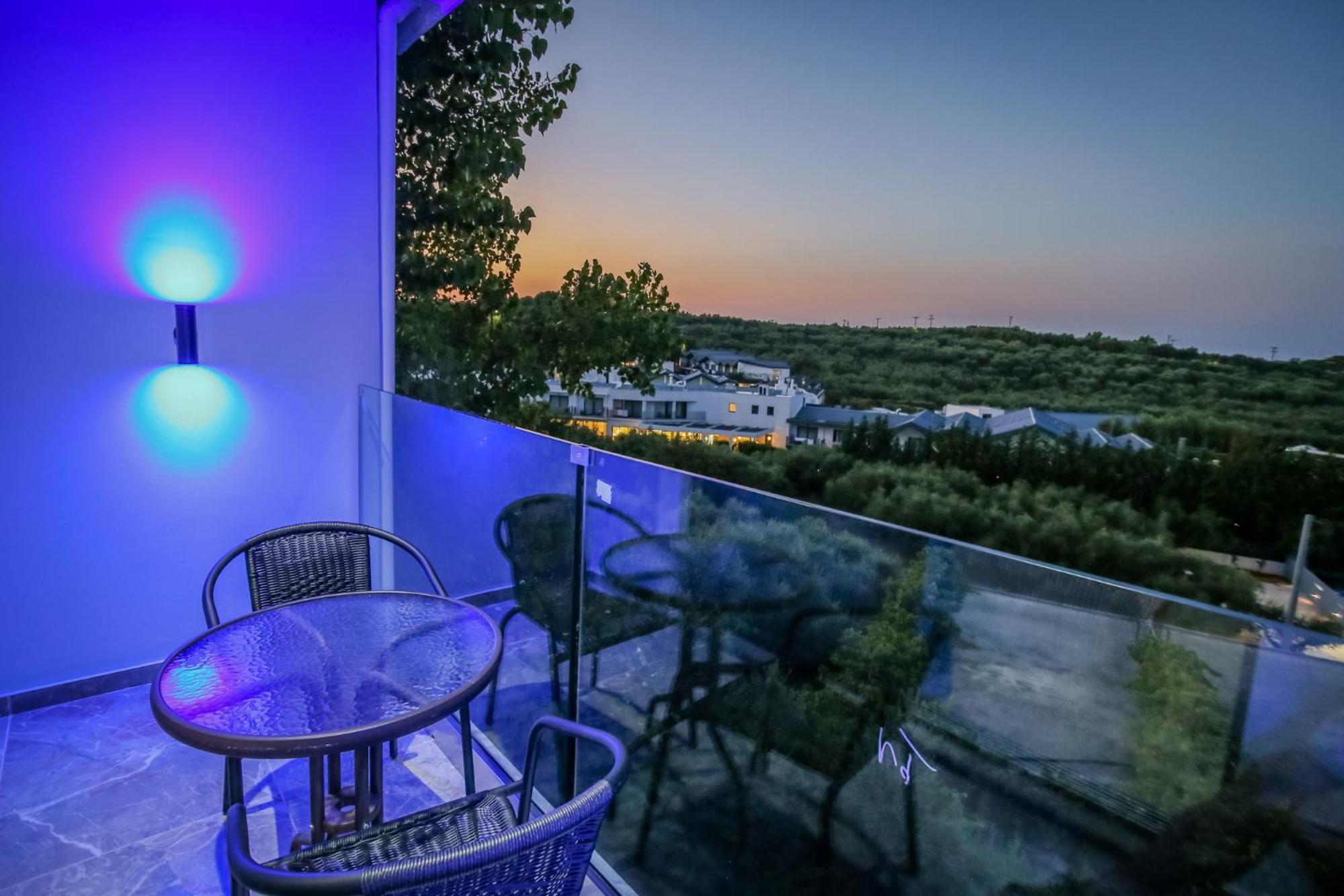 Christina Apartments Tsiliví Eksteriør bilde